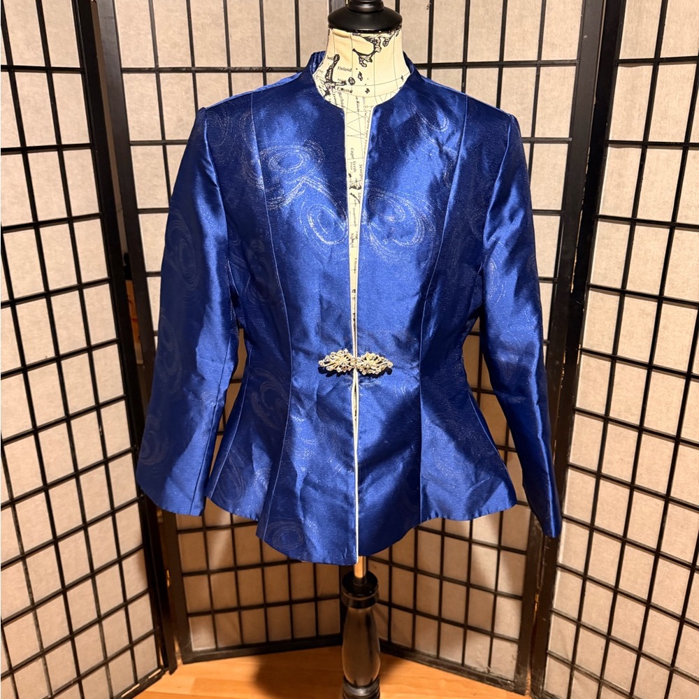 Sundays by Nubiano peplum Tailored pin decorative clasp Royal Blazer brooch 10